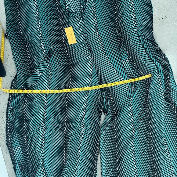 Coverup/Jumpsuit one sz fits most - Picture 8 of 10